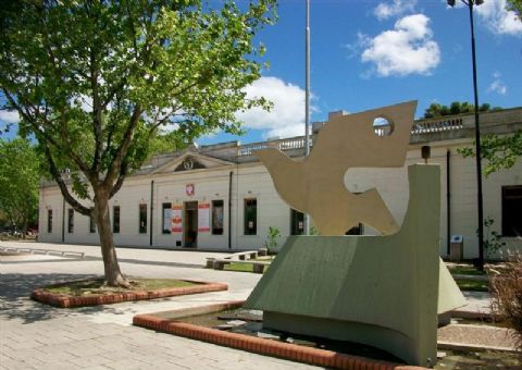Presentarán el libro "Los rieles" de Aurora Venturini