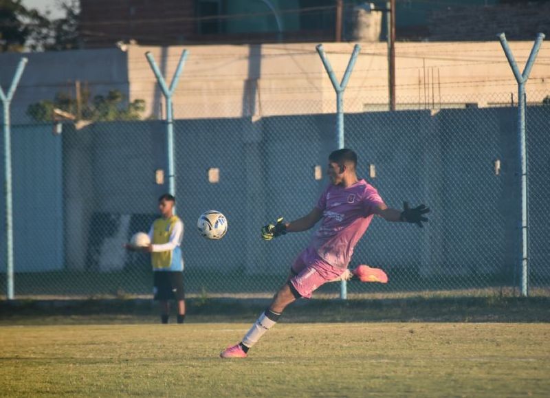 Cambaceres rompió una racha de 13 años y volvió a festejar en la cancha de JJ Urquiza