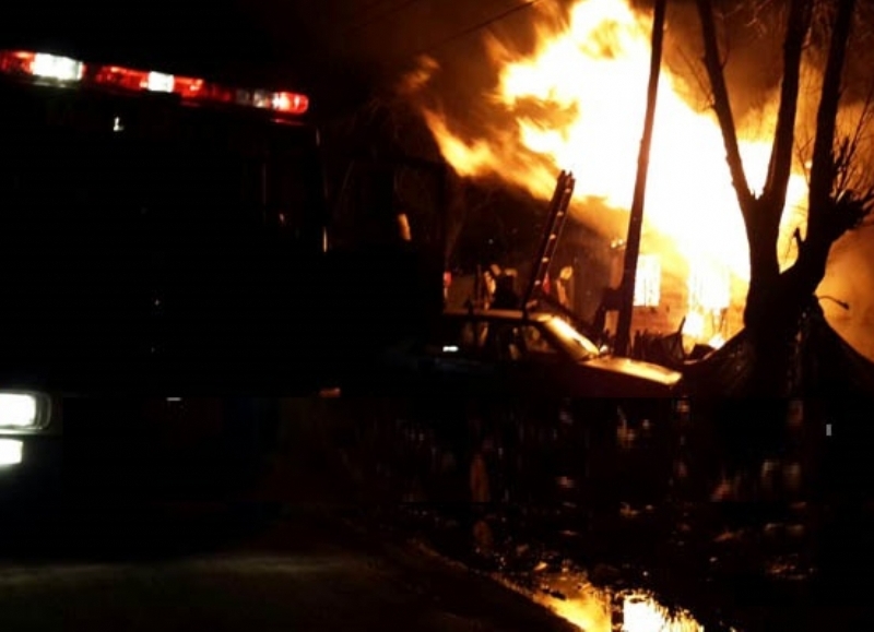 Una familia de Magdalena perdió todo al incendiarse su vivienda