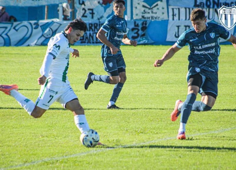 Villa San Carlos cayó ante Laferrere y buscará recuperarse fuera de casa