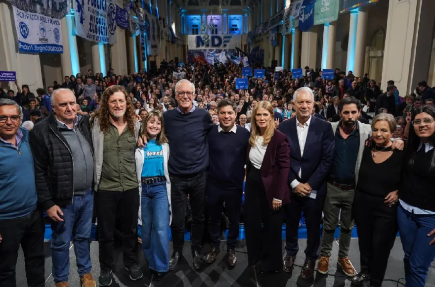Tras el acto de Kicillof, la oposición sigue zapateando por el uso de los espacios públicos para actos partidarios