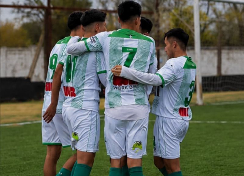 Villa San Carlos visita a Camioneros por una nueva fecha de la Tercera B
