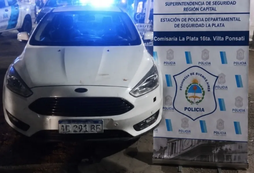 El presunto agresor fue detenido en el lugar. La causa fue caratulada como tentativa de homicidio y la Justicia busca determinar qué ocurrió con el arma utilizada.