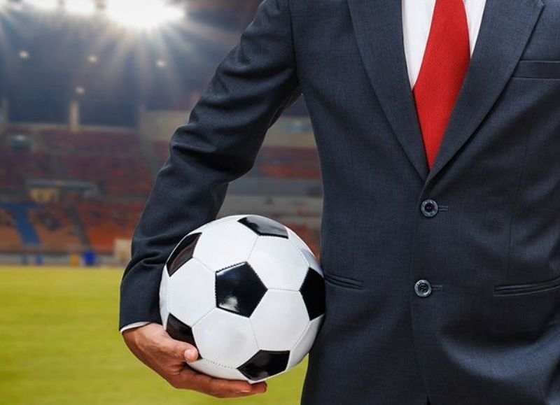 Un ídolo de Estudiantes desembarcó en Gimnasia como representante y generó tensión en el club