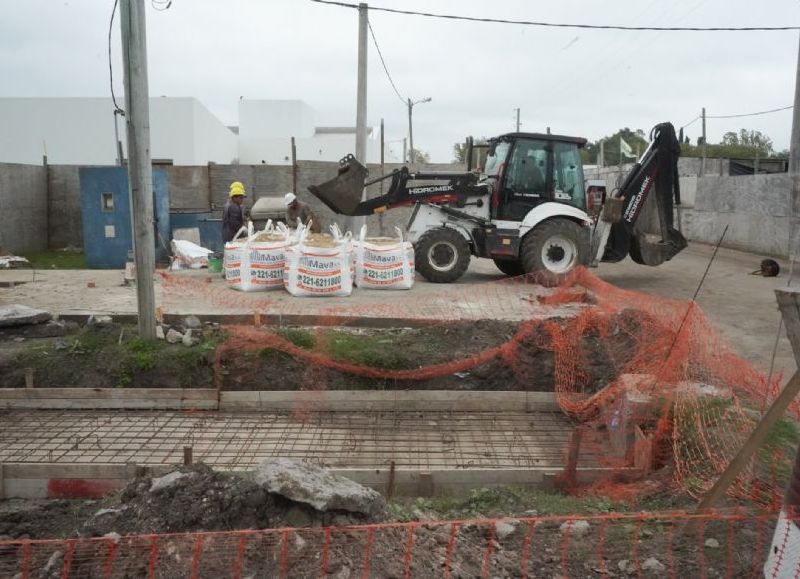 La Municipalidad ejecuta la etapa final de una obra para optimizar el sistema de desagües en Romero