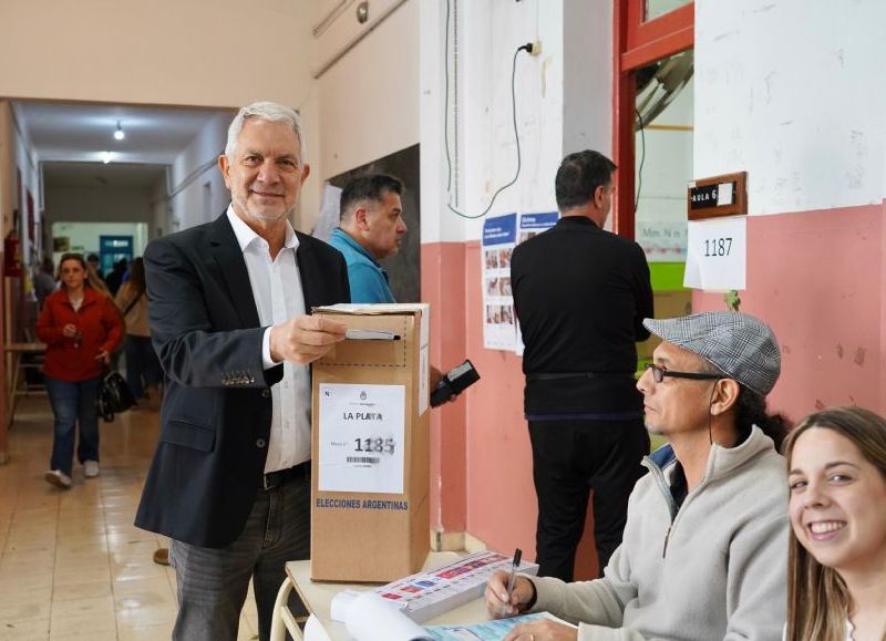 VIDEO | #Elecciones2025: "Venir a votar es una manera de fortalecer el sistema democrático", señaló Alak