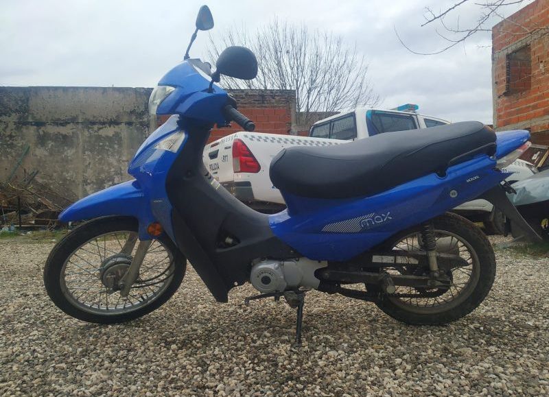 Persecución y arresto en Berisso: dos jóvenes fueron detenidos con una moto robada