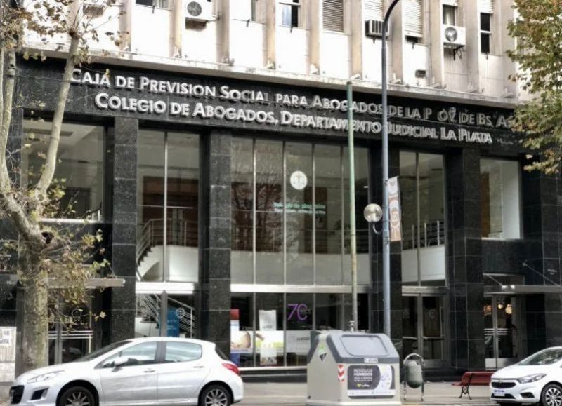 Denuncias, opacidad y uso discrecional de aportes previsionales: el oscuro presente de la Caja de Abogados bonaerense