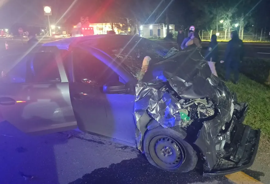 Una niña de 10 años murió tras un violento choque entre un auto y una camioneta en la Ruta 2, a la altura de El Peligro