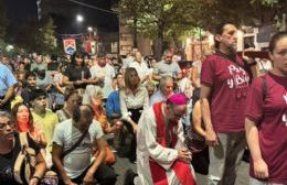 Multitudinario Viacrucis por la Paz: el arzobispo Gustavo Carrara llamó a “tender la mano al que está sufriendo”