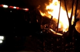 Una familia de Magdalena perdió todo al incendiarse su vivienda