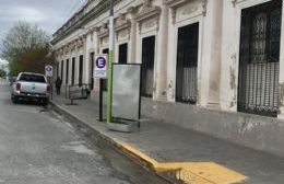 El intendente de Magdalena le otorgó el uso de espacios públicos para cartelería a su íntimo amigo