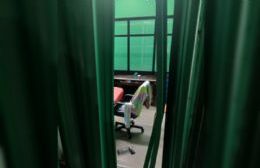 Detienen a dos delincuentes que se robaron una TV del Polideportivo de Ensenada