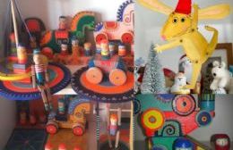 Artista local presenta una producción de juguetes y muñecos: el universo de Verónica Kovar