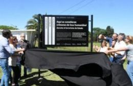 Otro memorial del bombardeo de 1955 atacado en Punta Indio