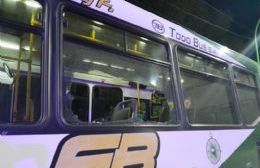  Ensenada: cinco detenidos por causar destrozos a un colectivo de la Línea 275