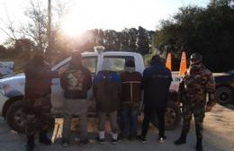 Punta Indio: detienen a cuatro hombres que estaban cazando con diez perros galgos