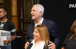 150 entidades civiles fueron regularizadas por el municipio: el intendente Alak hizo entrega de los certificados