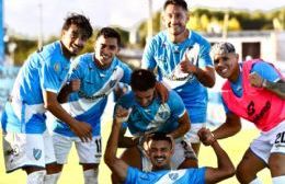 Villa San Carlos ganó y sigue prendido en lo más alto: venció 2-1 a Sportivo Italiano en Berisso