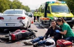 VIDEO | Ensenada: un motociclista herido tras choque en la Autopista Buenos Aires-La Plata