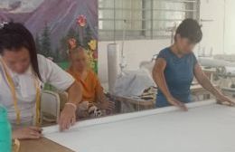  En una cárcel de Magdalena confeccionaron cortinas para un jardín de infantes de la comunidad
