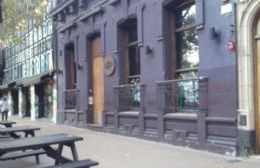 El industricidio avanza: una reconocida cadena cervecera cerró sus locales de La Plata y "La Feliz"